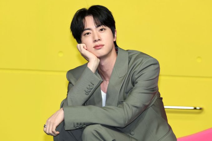 Jin de BTS revela el tracklist de su próximo álbum solista 'Echo'