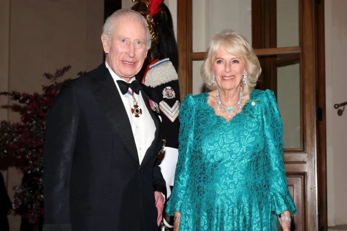 La reina Camilla actualiza a los medios sobre la salud del rey Carlos III 'Ese es el problema'