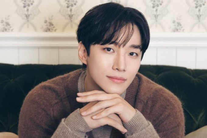 Lee Junho de 2PM da un dulce obsequio de despedida a los empleados de JYP Entertainment